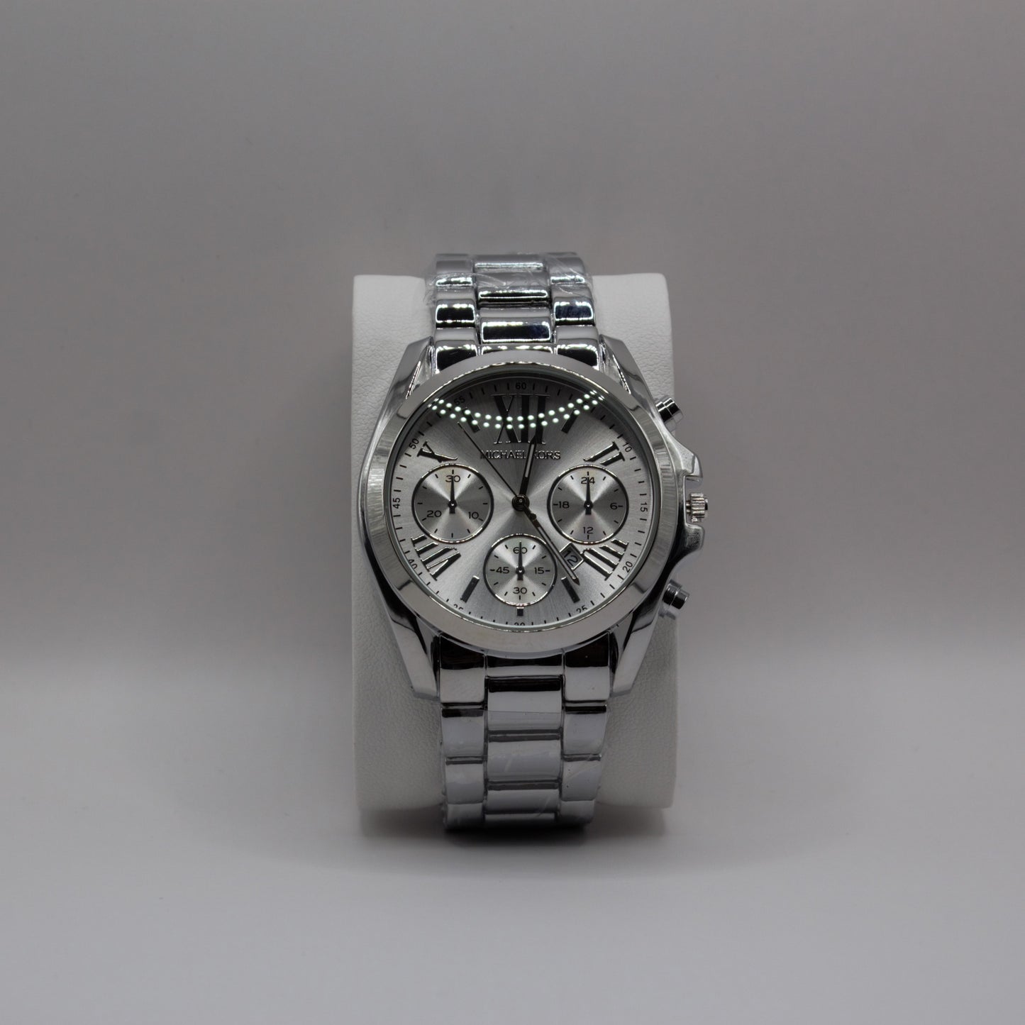 MK Bradshaw Date Silver Silver Dial - 43mm