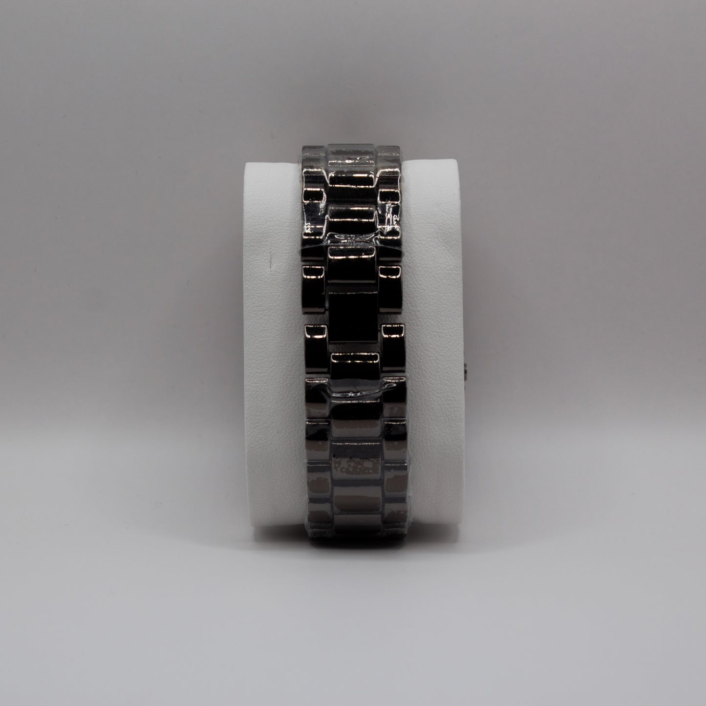 MK Bradshaw Date Black Black Dial - 43mm