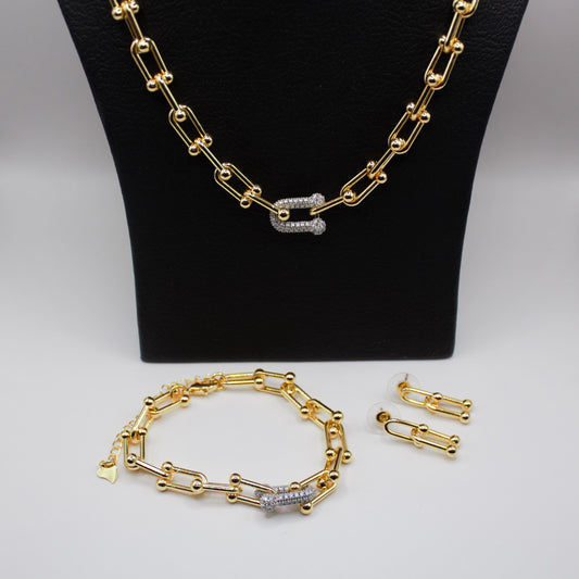 Crystalized Horse Shoe Set